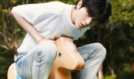 蔡徐坤娱乐吃瓜图片,揭秘明星幕后生活